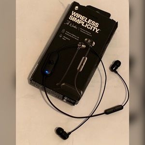 Skull Candy Black Wireless Bluetooth Earbuds